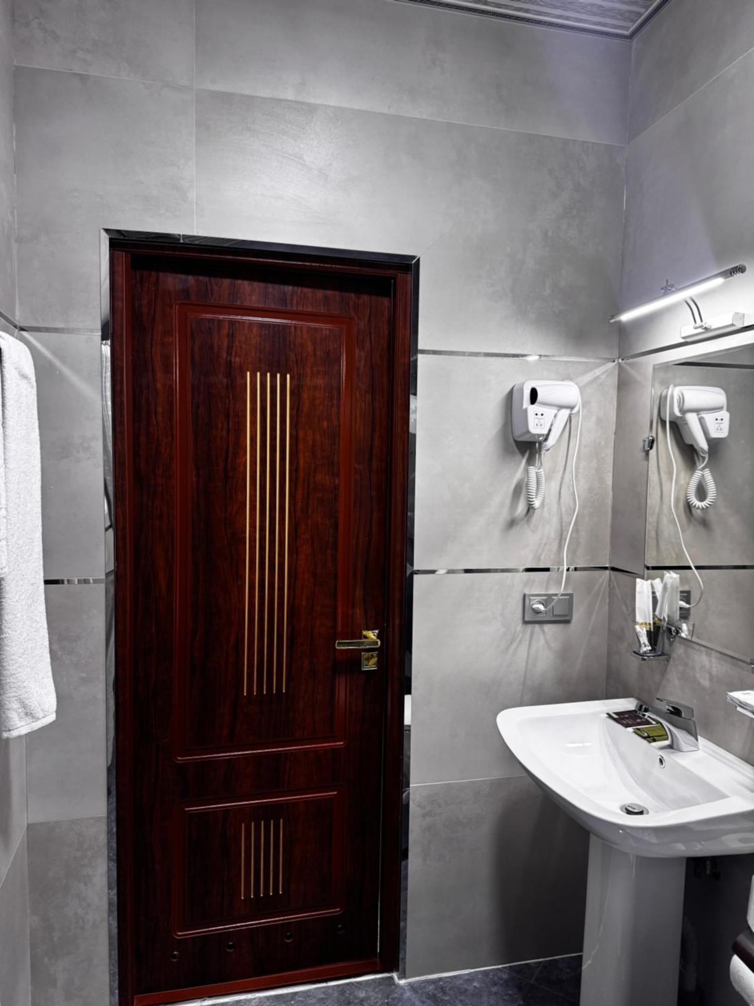 Salomat Guest House Semerkant Dış mekan fotoğraf